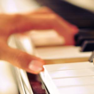 靠发小我变身顶级向导漫画免费全集
